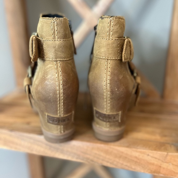 Womens Sorel Joan of arctic boots booties tan Sz 8.5 brand new - Picture 3 of 4